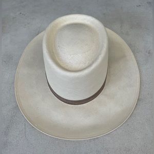 James’s Leone straw hat